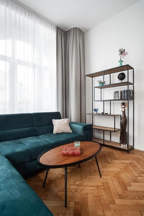 Spacious Apartment In Karlin By Prague Days 0*,