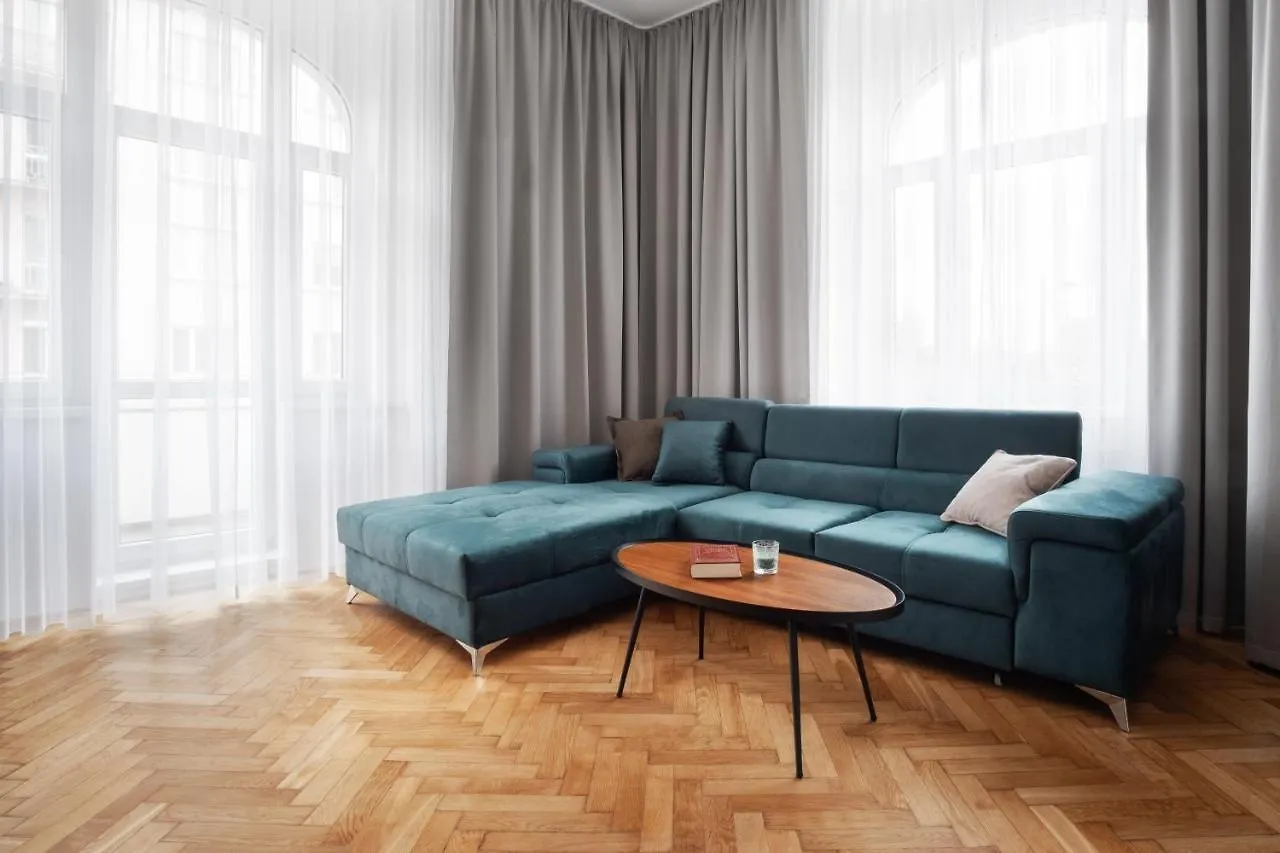 Spacious Apartment In Karlin By Prague Days